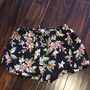 Boutique Flowy Floral Shorts